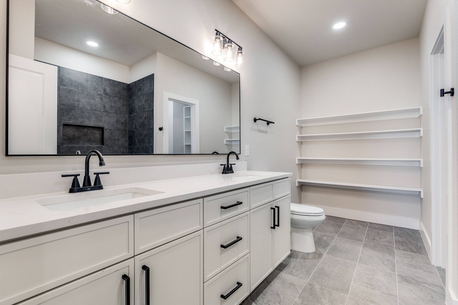 Vizual Architecture &mdash; primary bath